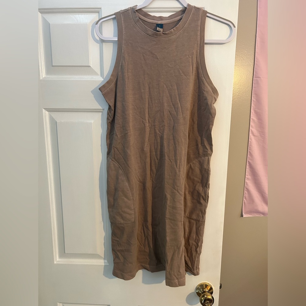 tan medium dress with pockets